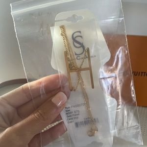 Savvy Cie Jewels H necklace